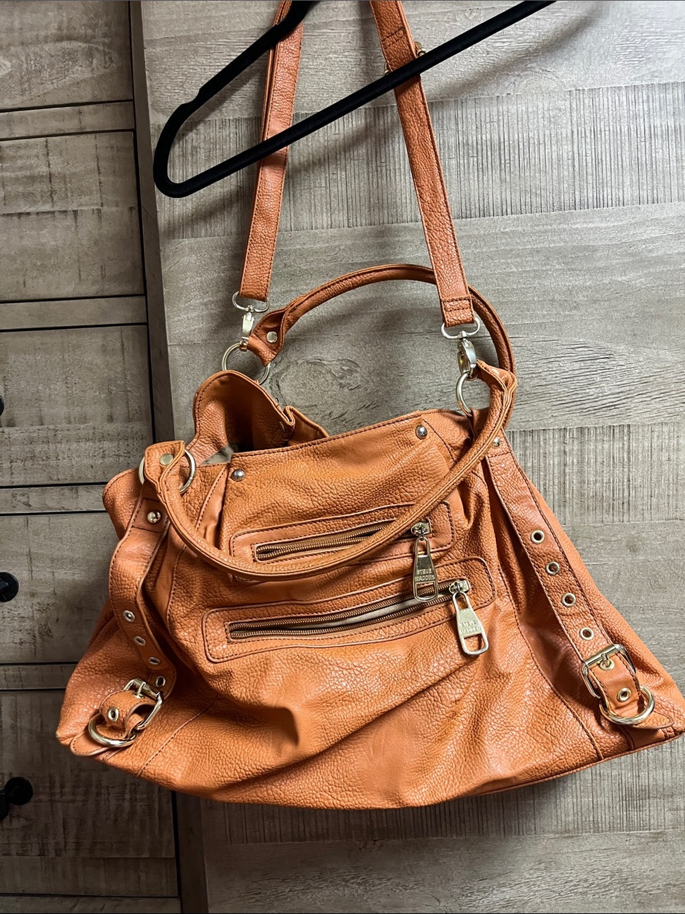 Steve Madden Tan Pebbled Leather Shoulder Bag - Picture 3 of 4